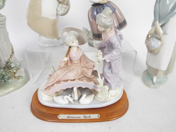 A collection of Lladro and similar figur - Image 2 of 7