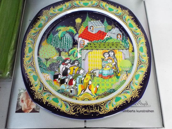 A collection of boxed Christmas Plates c - Image 5 of 6