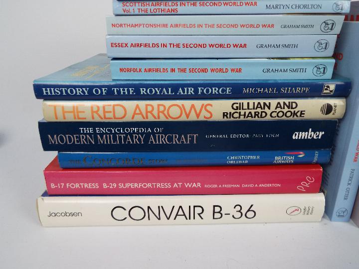 15 x military books - Lot includes a 'Co - Image 3 of 4