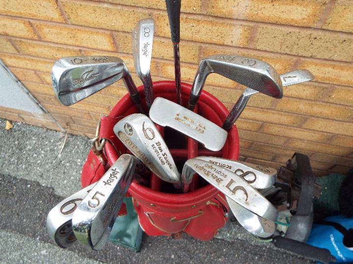 A collection of golf clubs and accessori - Image 2 of 13