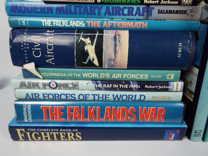 15 x military books - Lot includes a 'Wo - Bild 3 aus 4