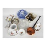 A mixed lot comprising ceramics to include Spode Italian blue and white bowl,