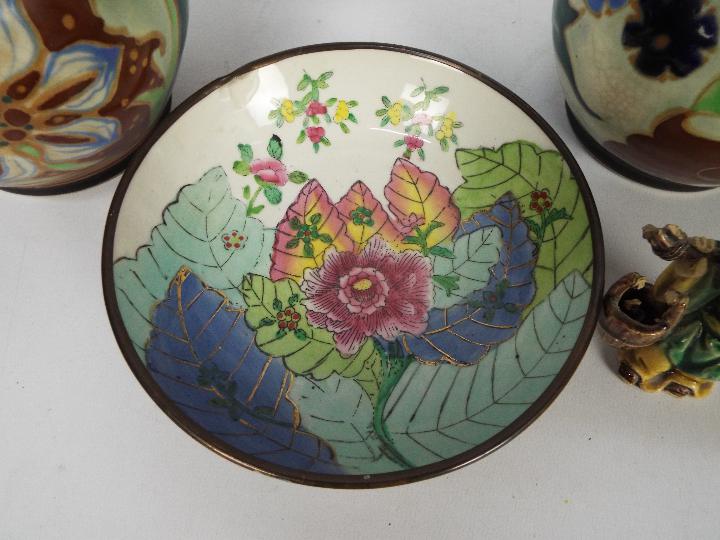A collection of Oriental ceramics. - Image 2 of 9