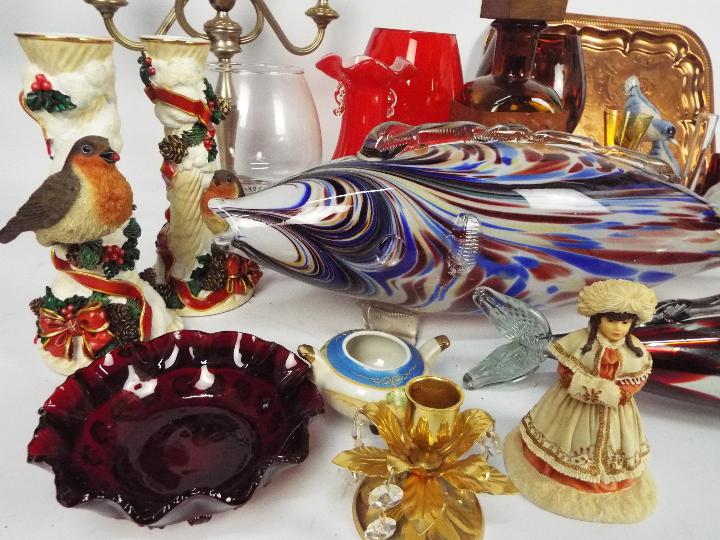 A mixed lot to include Murano style fish and other glassware, ceramics, plated ware, - Image 2 of 5