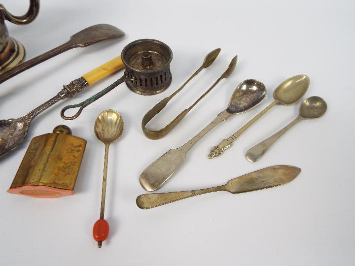 A small quantity of mixed flatware and s - Image 3 of 4