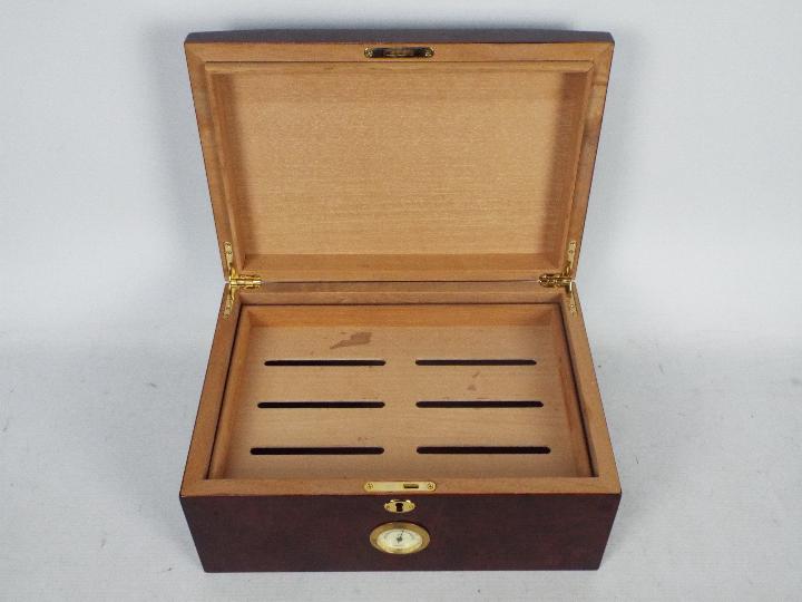 A cedar lined humidor with external bras - Image 3 of 5