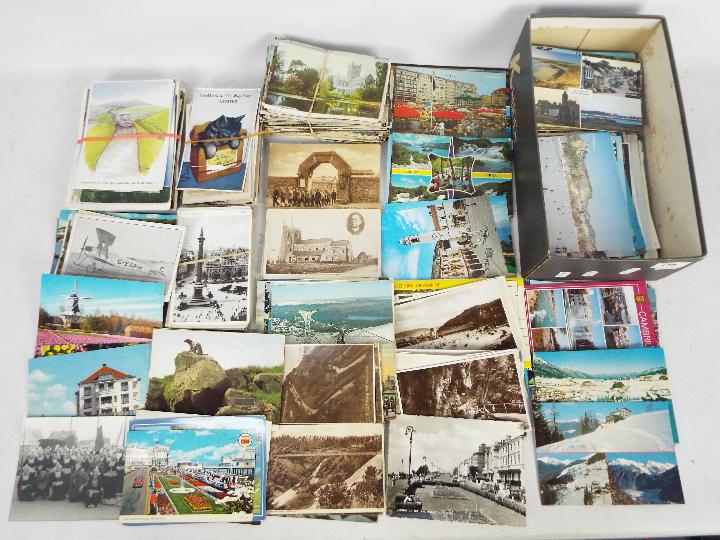 Deltiology - A collection of postcards i