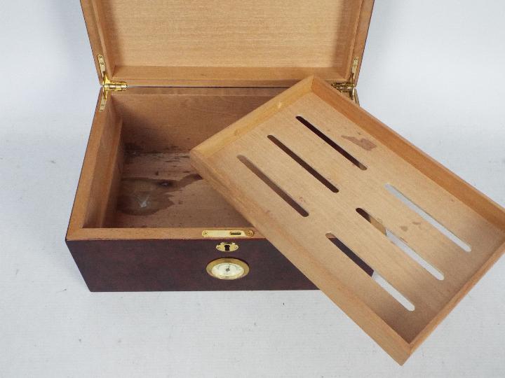 A cedar lined humidor with external bras - Image 4 of 5