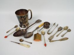 ANTIQUES & COLLECTABLES AUCTION