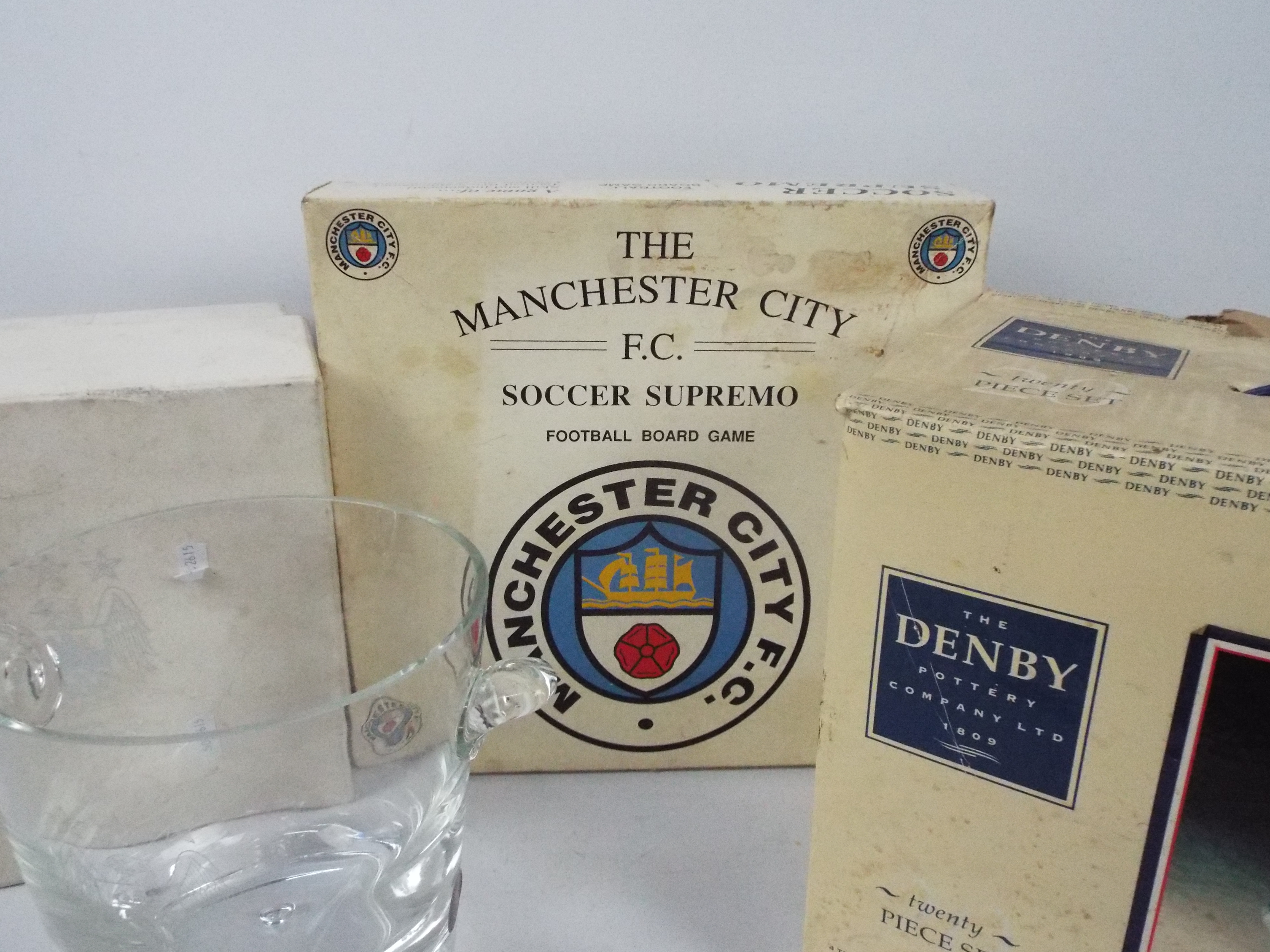 Lot to include a Manchester City themed - Image 4 of 4