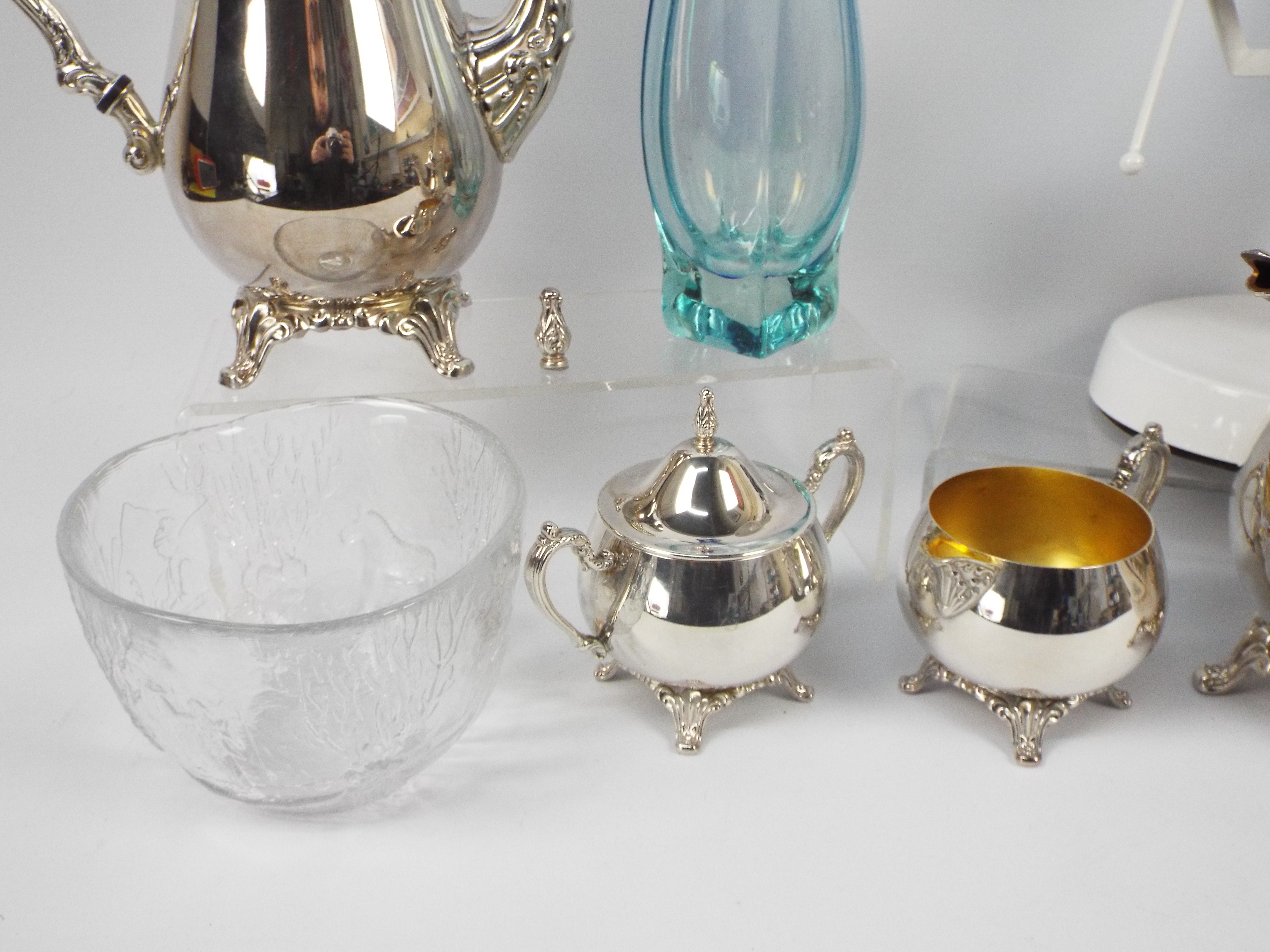 Lot to include Oneida plated ware, Murano glass vase, anglepoise style lamp, - Image 3 of 5