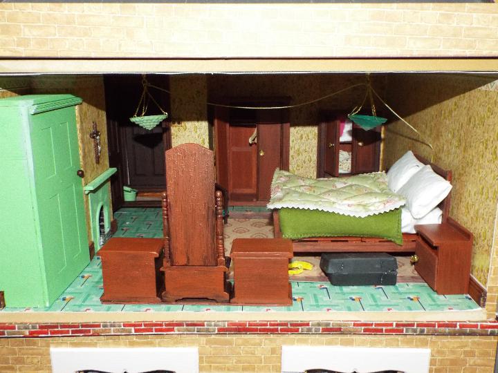 Dolls House - An Edwardian style dolls house shop 'Jennywren's Dolls House Shop'. - Image 5 of 9