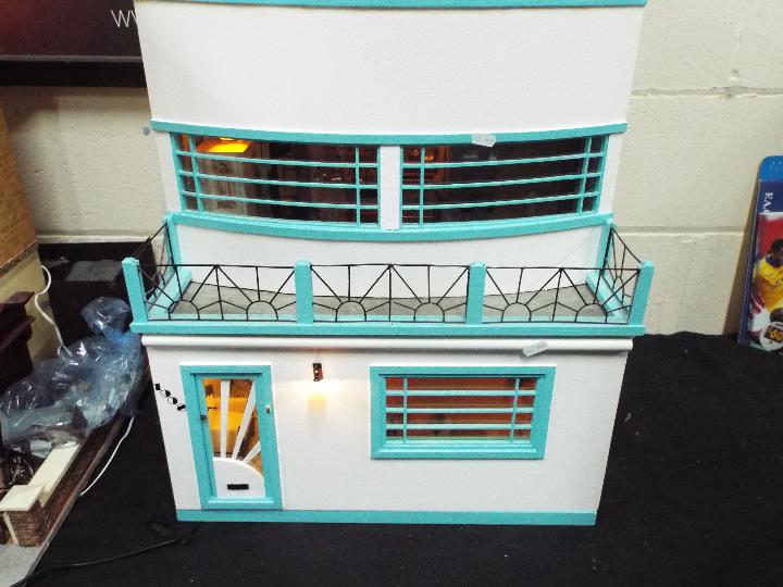 Dolls House - An Art Deco style dolls house. - Image 3 of 16