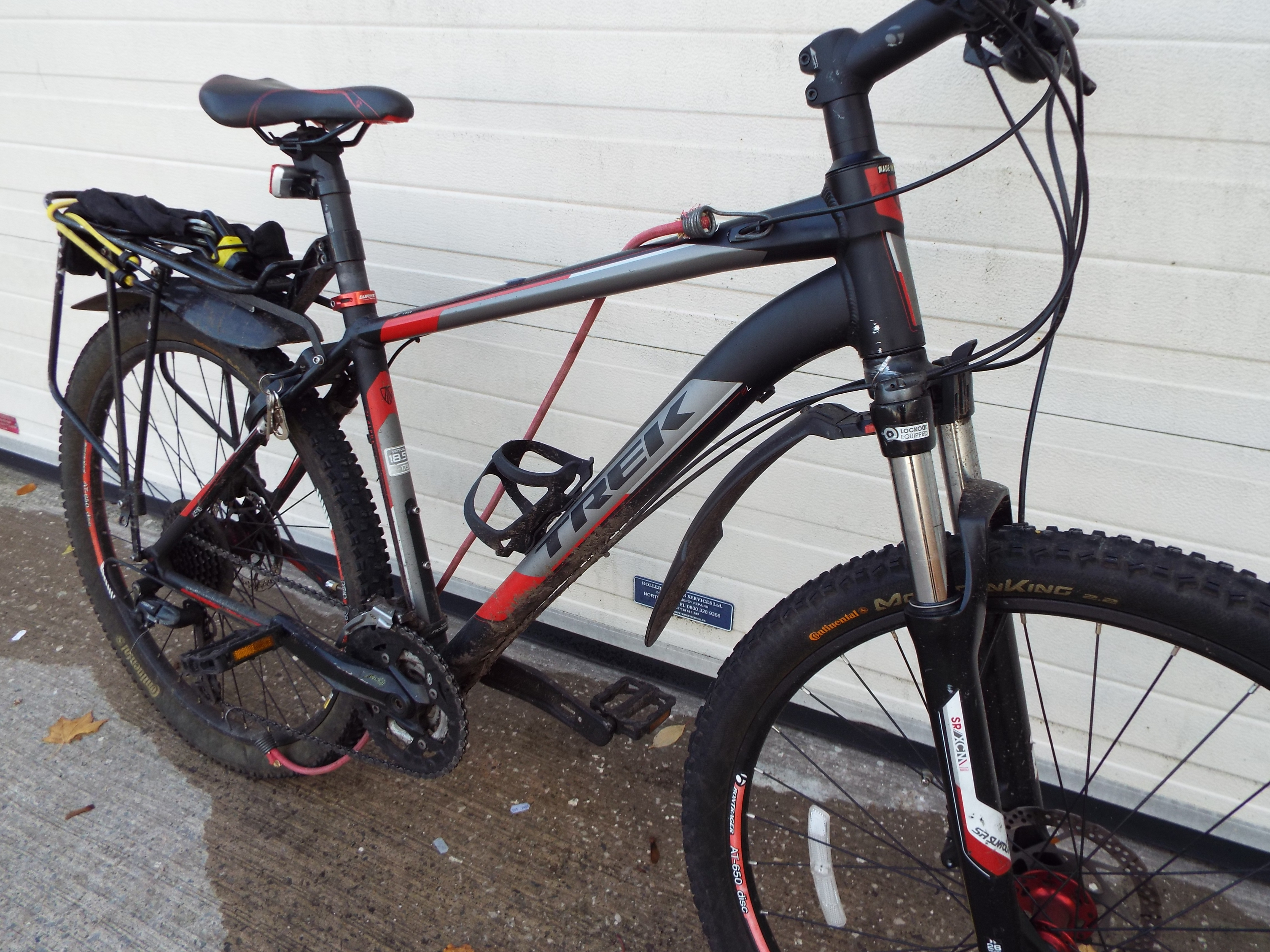 A Trek Four Series 4500 mountain bike wi - Image 3 of 8