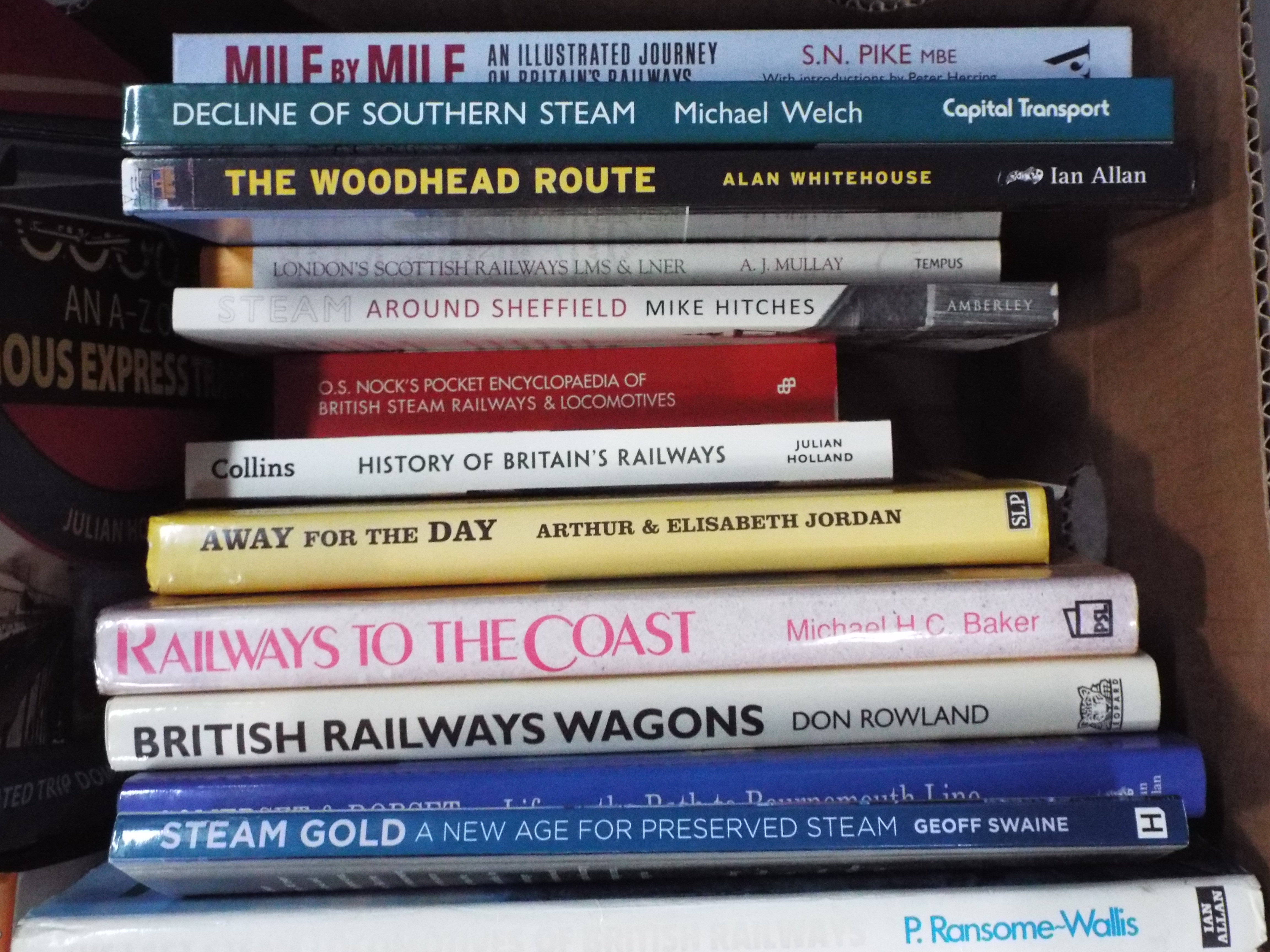 Transport - Locomotive literature. A box - Image 4 of 5