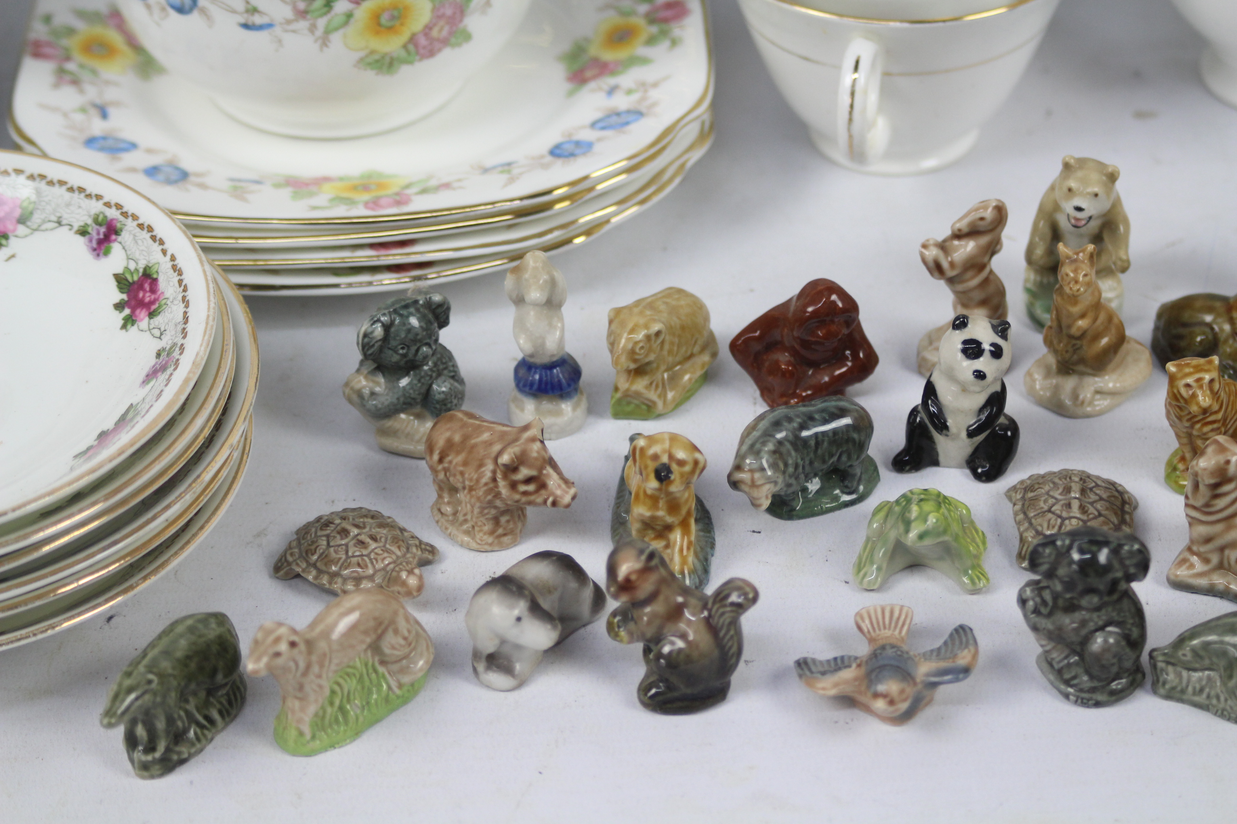 Lot to include ceramics and glassware. - Image 4 of 5