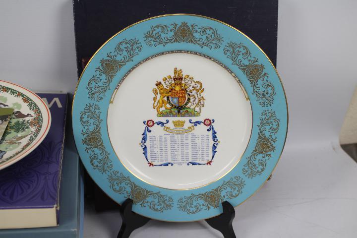 A collection of boxed Wedgwood calendar plates, commemorative plates and similar. - Image 4 of 5