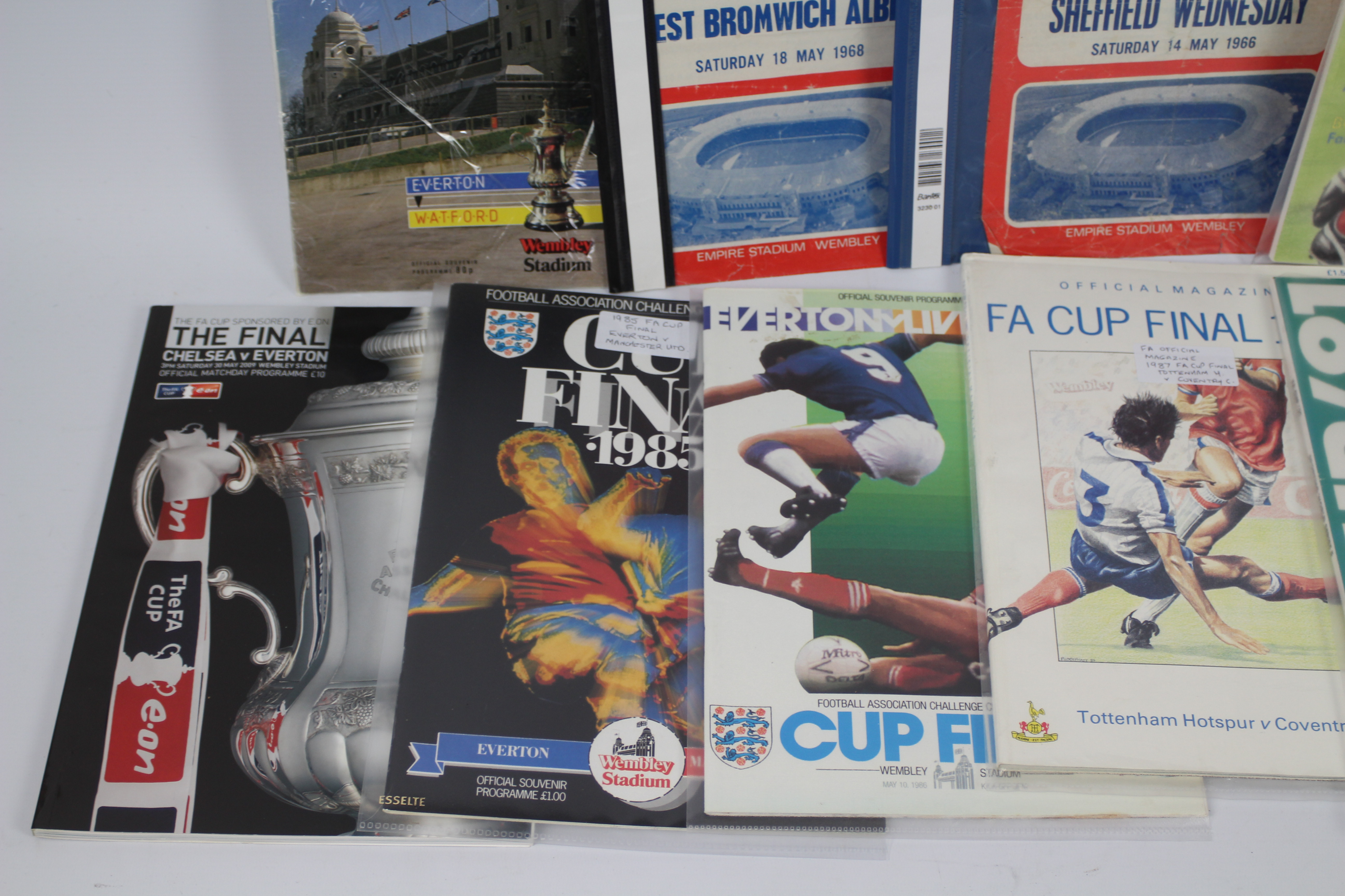 FA Cup - A collection of FA Cup final programmes including one signed (1984) and three Daily - Image 4 of 5