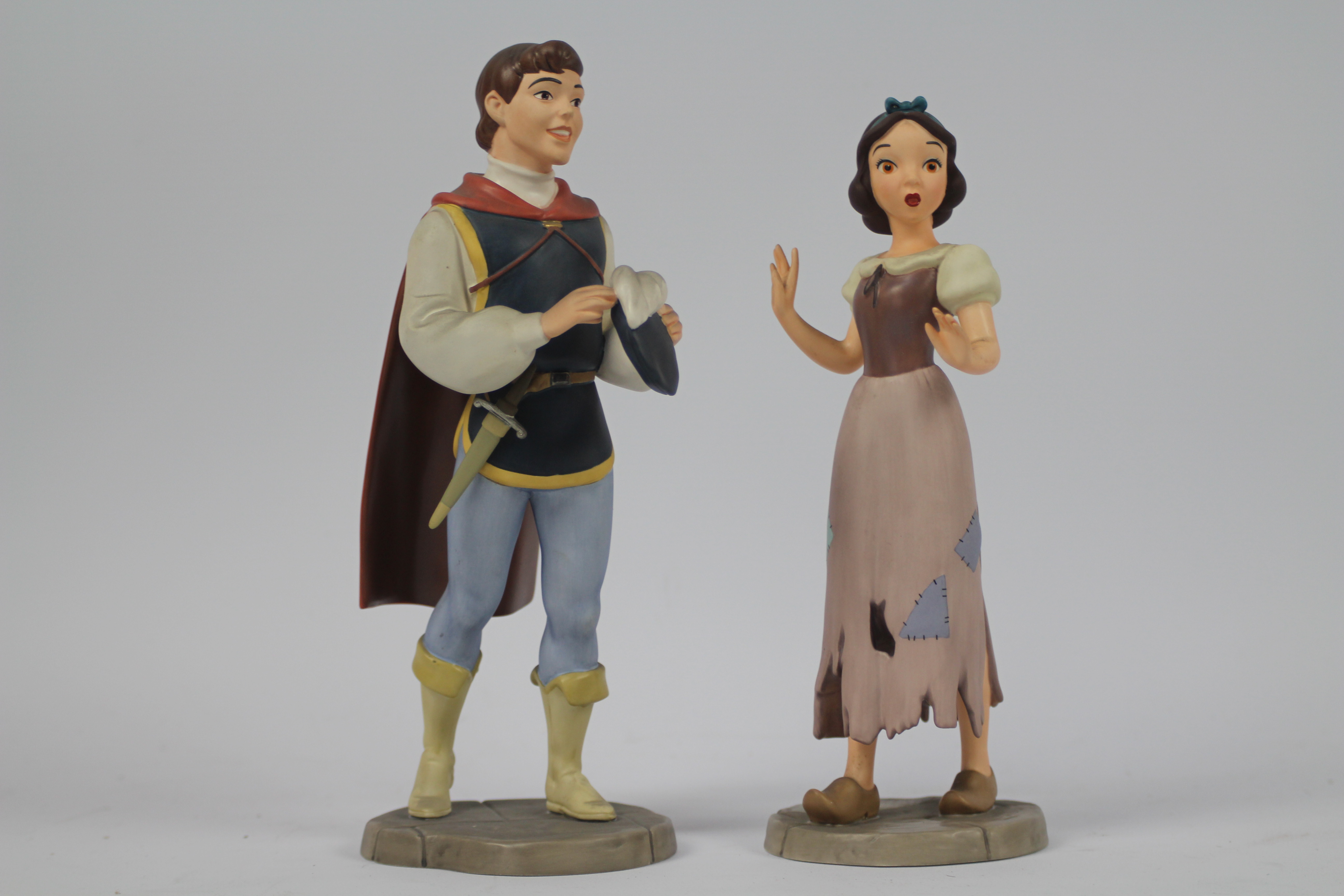 Walt Disney - A boxed Classics Collection pair of figures of Snow White and The Prince from Walt - Image 2 of 7