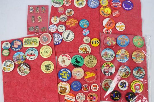 A collection of promotional / advertising pin badges to include Wimpy / Pepsi / Coca Cola, - Image 1 of 6