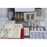 Philately - Commemorative sheets / Smilers,