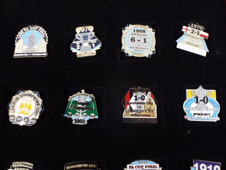 Manchester City Football Club - Lot to include a Danbury Mint Manchester City Victory Pin - Image 7 of 10
