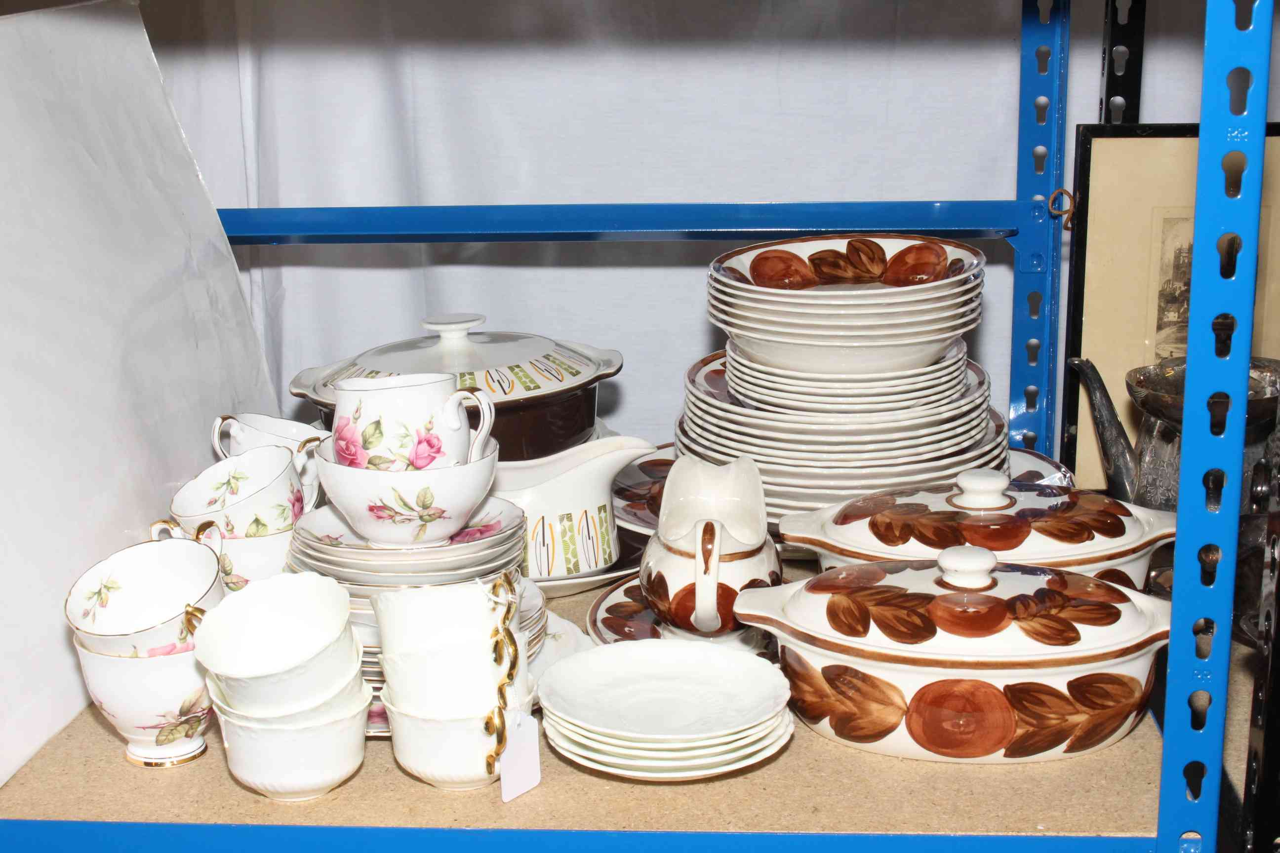 Simpson's Stockholm and Beswick 'Lunar' dinnerware, Royal Stafford 'First Love' and other teaware.