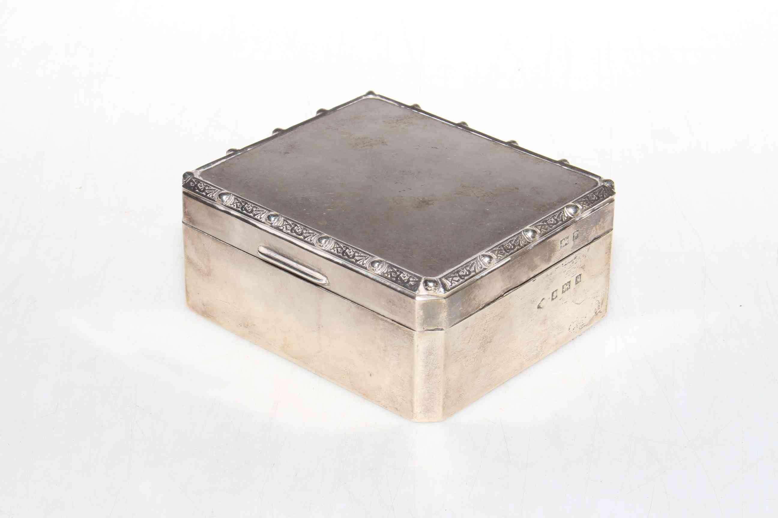 Silver cigarette box with shagreen base, Birmingham 1964.