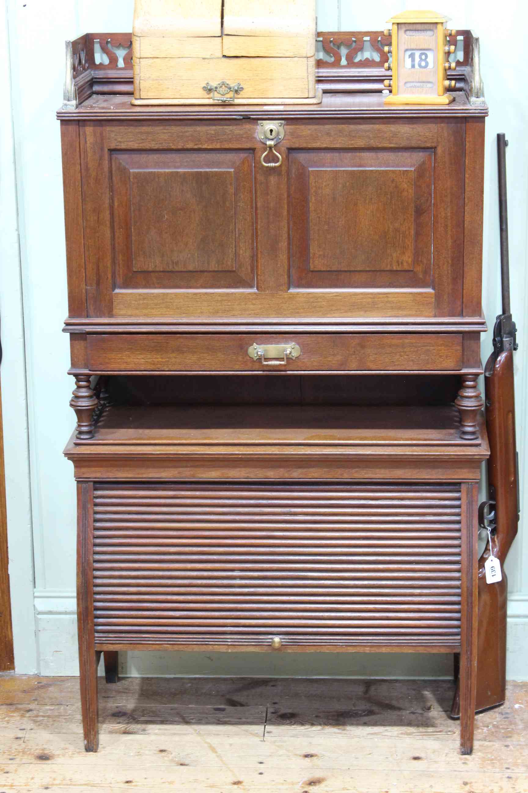 Late 19th Century/early 20th Century writing bureau cabinet,