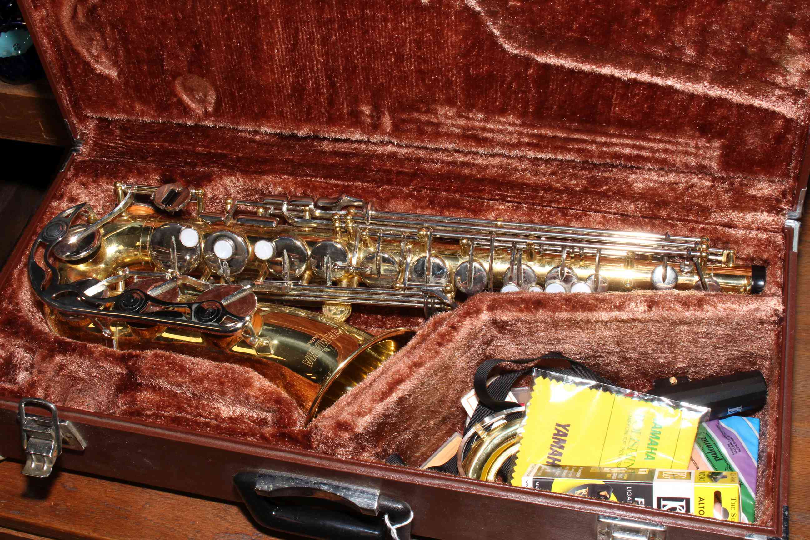 Yamaha YAS-25 015171 alto saxophone, made in Japan, with case.