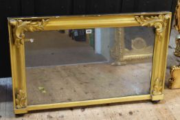 Victorian gilt framed overmantel mirror, 60 x 96cm.