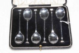 Cased set of silver coffee spoons, Birmingham 1927.
