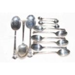 Thirteen Onslow pattern silver spoons, Sheffield 1907.