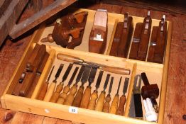 Tray of planes and chisels, etc.