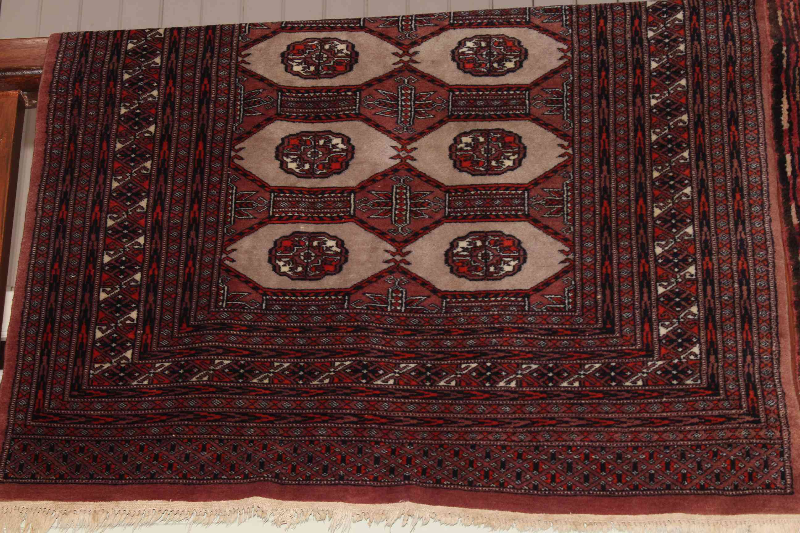 Persian design rug 1.90 by 1.30.