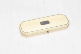 Georgian ivory toothpick case with reeded body, 9cm across.