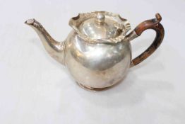 Silver teapot, Sheffield 1905.