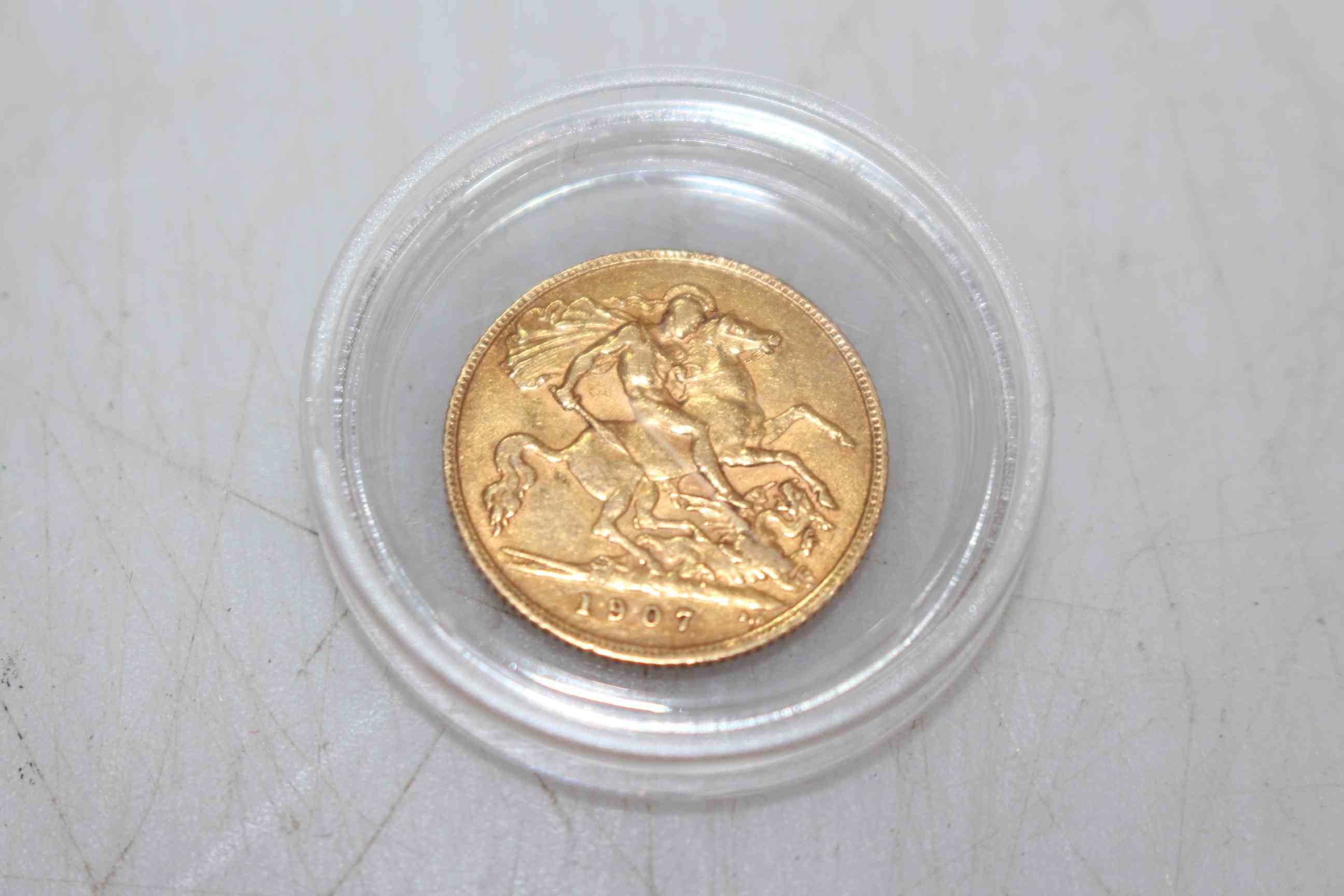 Edwardian gold half sovereign, 1907.