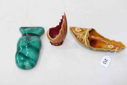 Linthorpe wall pocket 1017, slipper and vase 1478 (3).