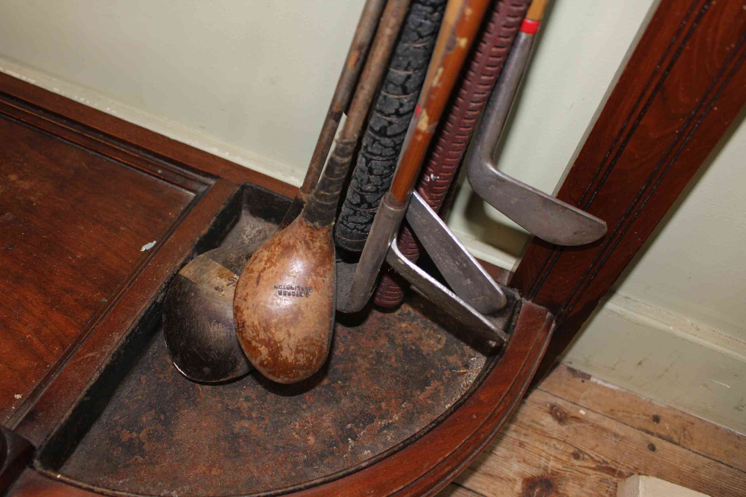 Collection of vintage golf clubs including J. Stoker, Darlington, Gibsons of Kinghorn. - Image 3 of 3