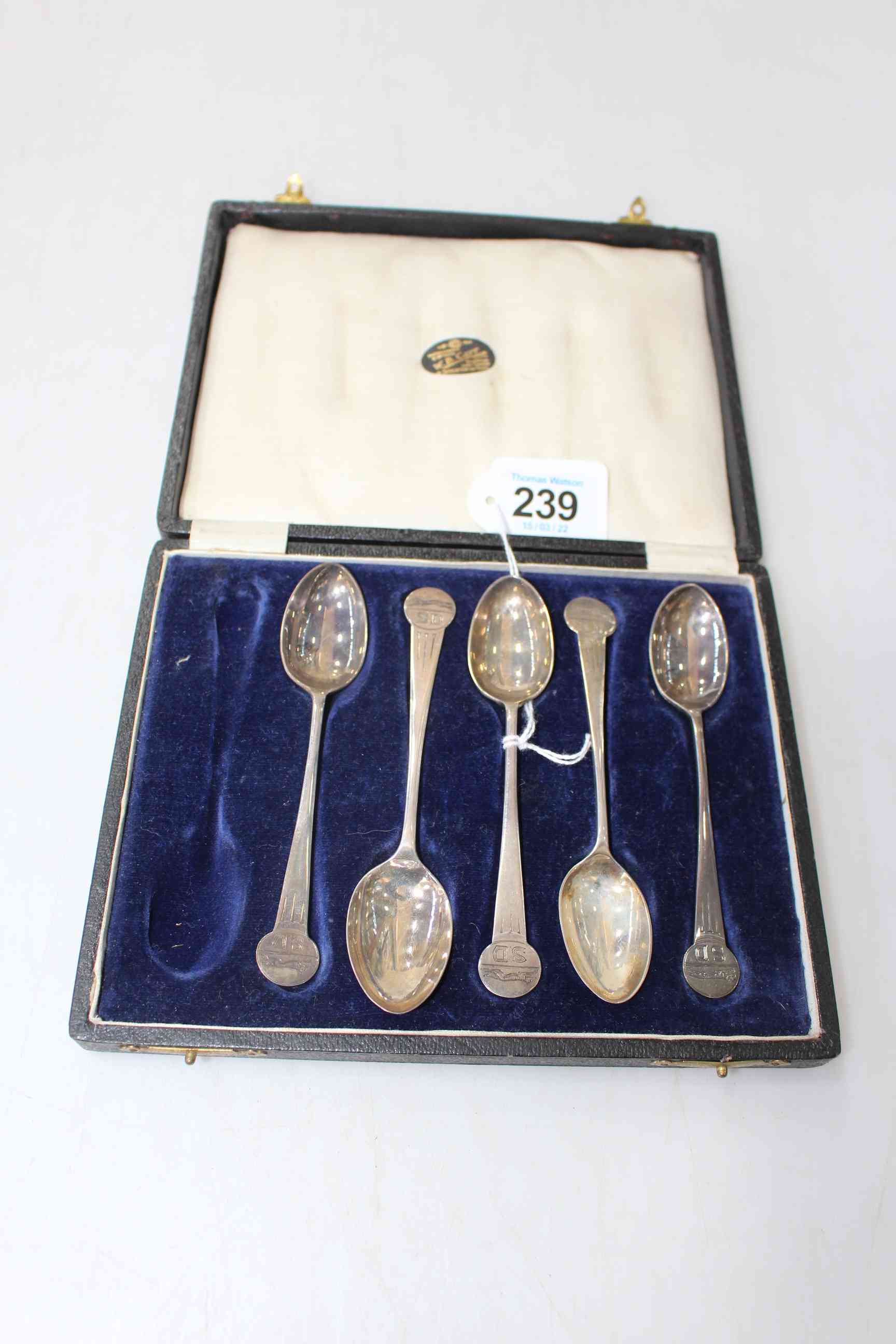 Set of five South Durham Hunt silver teaspoons, individually name, cased.