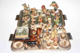 Good collection of Hummel including twenty one figures, animals,