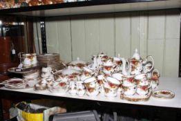 Royal Albert Old Country Roses, approximately 120 pieces, including tureens, dinner plates, etc.