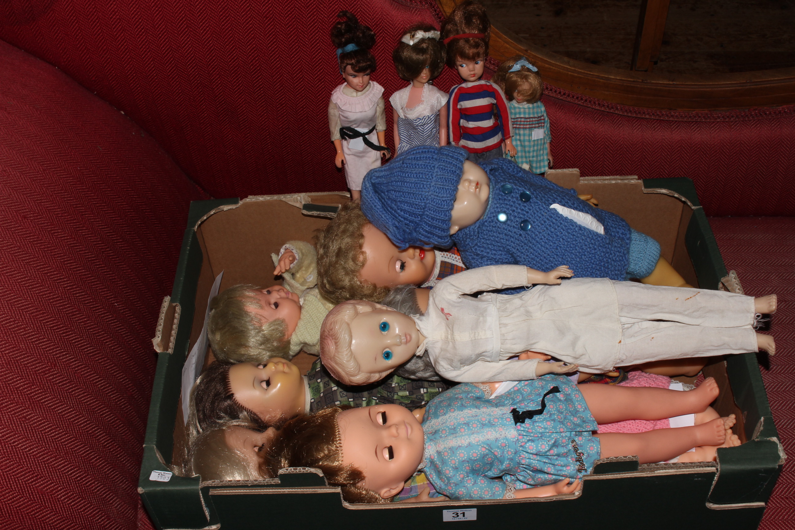 Collection of mainly 1960's dolls including Cindy, Toots, Candy, Tresby and others (14).
