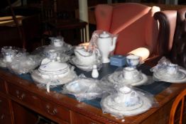 Wedgwood Amherst dinner service, approximately 48 pieces.