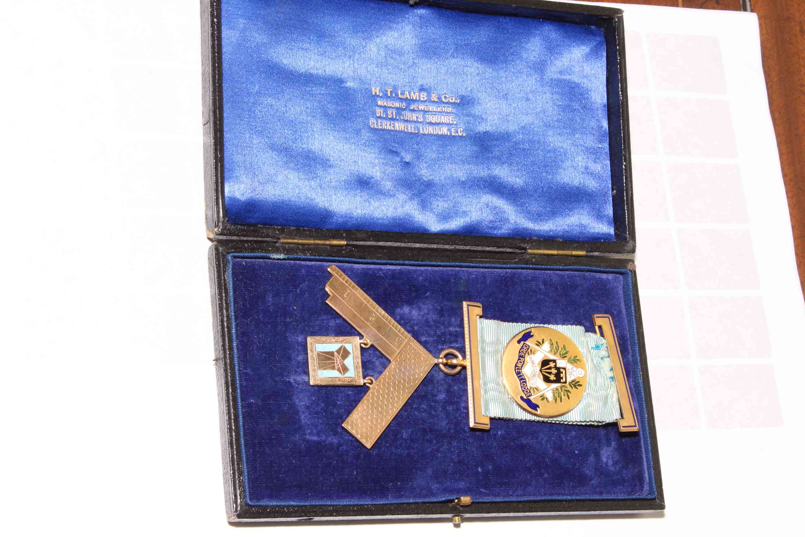 A good collection of Masonic regalia including 1984 Powlett Lodge part 9 carat gold and enamel - Image 2 of 2