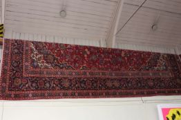 Fine hand knotted Kashan carpet 4.05 by 2.95.