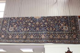 Fine hand knotted Persian Kashan carpet, 3.25 by 2.47.