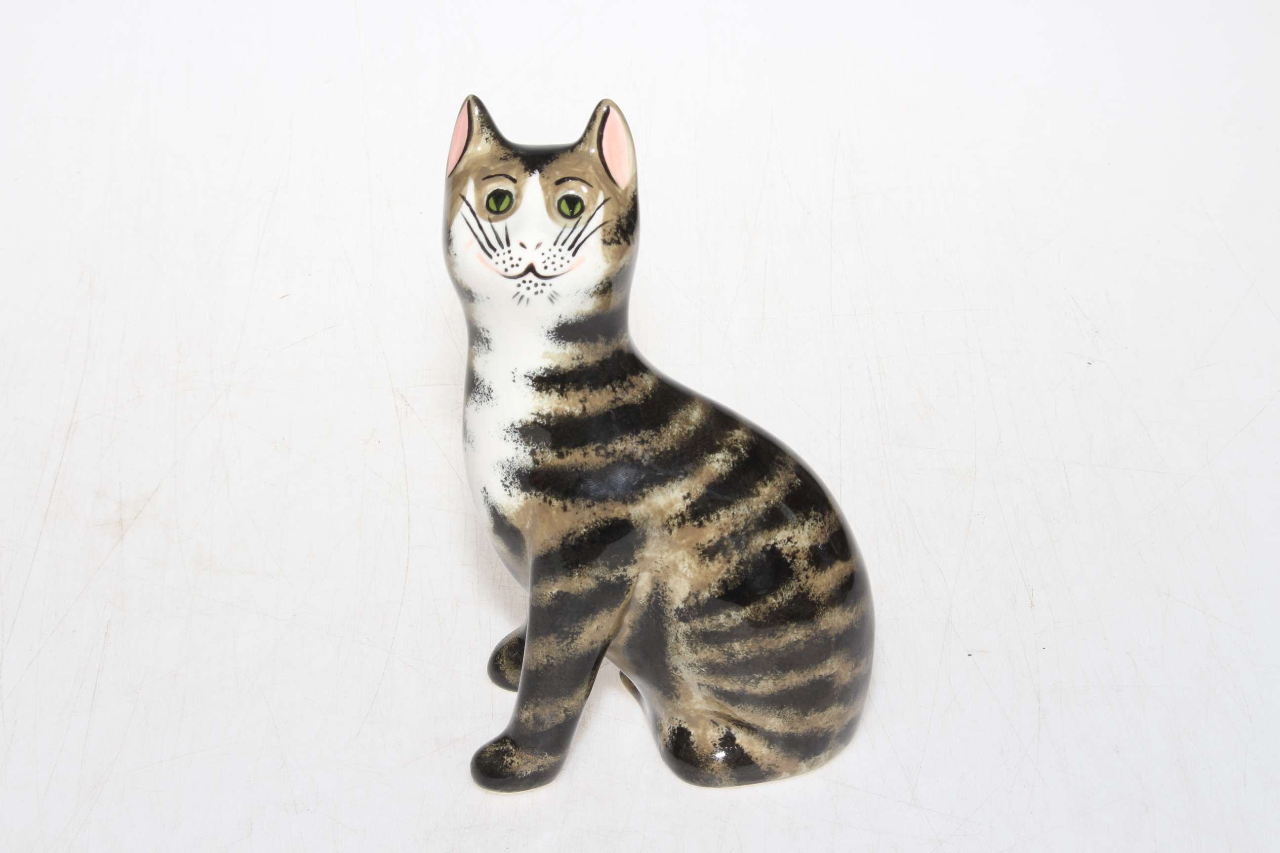 G. Hill Wemyss cat, 18cm high.
