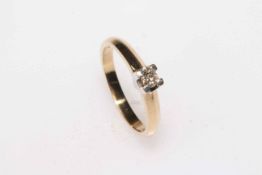 9 carat gold claw set solitaire diamond ring, approximate diamond weight ¼ carat, size Q.